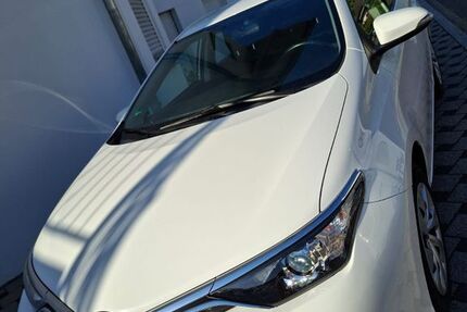 Toyota Auris 208.745 km 7.450 &euro; Frickenhausen 72636