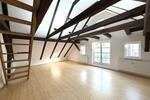 Dachgeschoßwohnung Esslingen am Neckar - 3.5 Zimmer, 105 m&sup2;, 1.400&euro; | Angebot:26057341