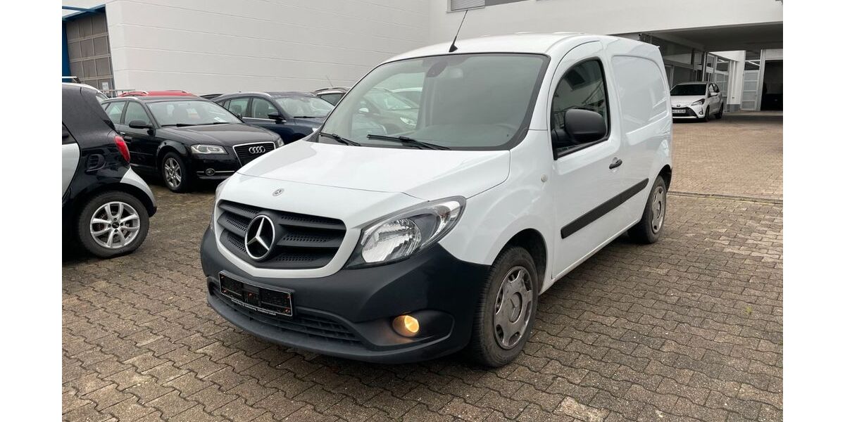 Mercedes-Benz Citan 123.027 km 8.995 € Stuttgart 70597