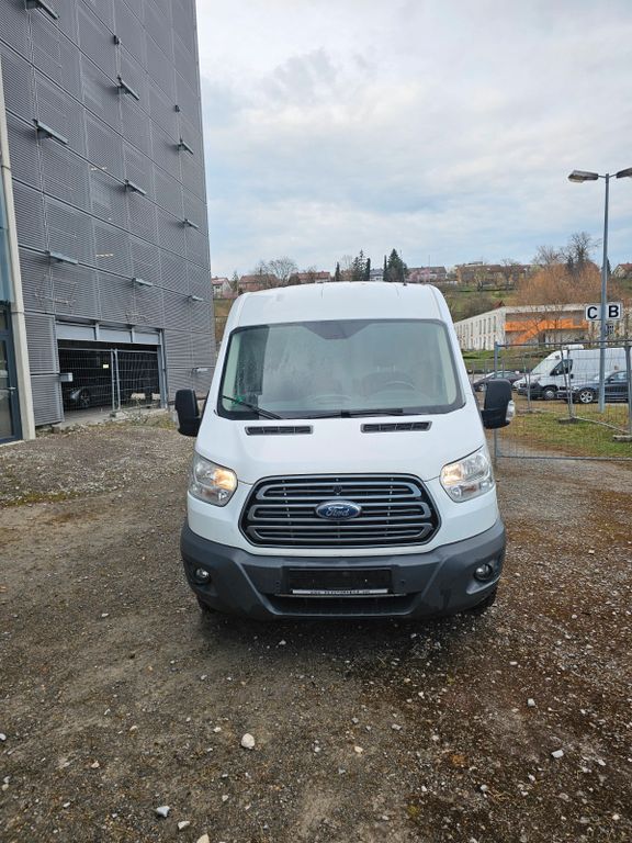 Ford Transit 207.800 km 10.250 € Stuttgart 70376