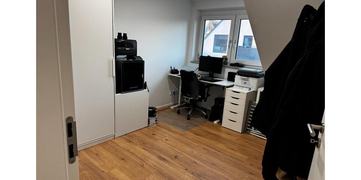 Dachgeschoßwohnung Rottenburg am Neckar - 3 Zimmer, 81 m&sup2;, 385.000&euro; | Angebot:24430120