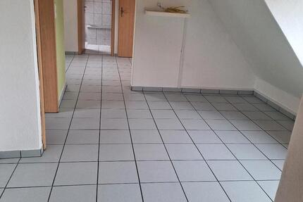Wohnung Mühlacker - 3 Zimmer, 86 m&sup2;, 720&euro; | Angebot:26144386
