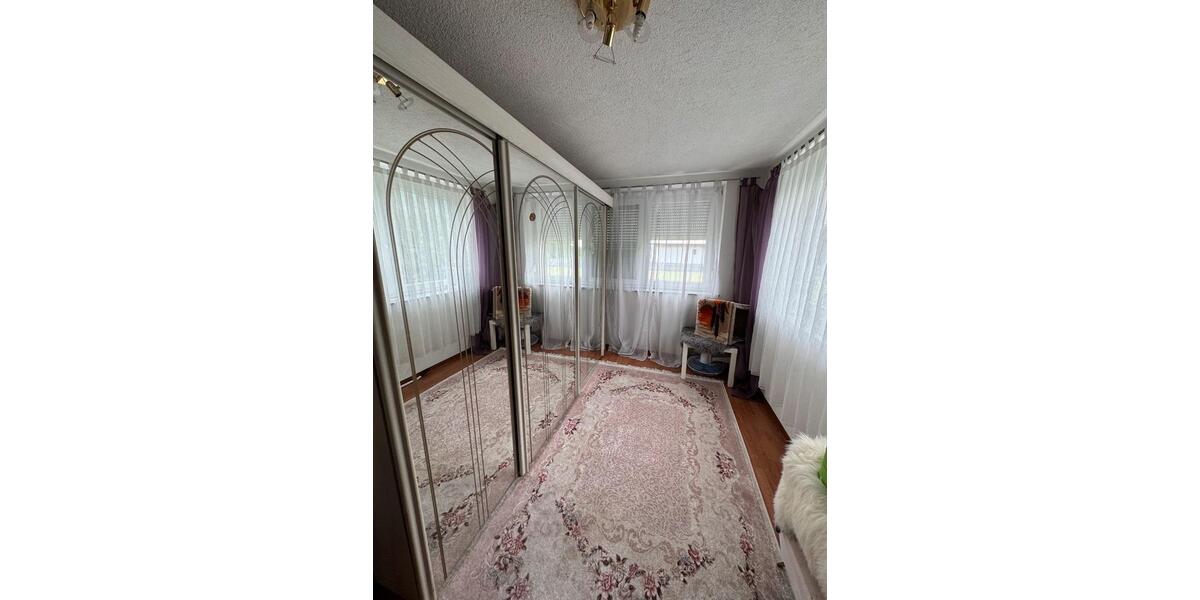 Reihenhaus Eberdingen - 8 Zimmer, 201 m&sup2;, 560.000&euro; | Angebot:26213771