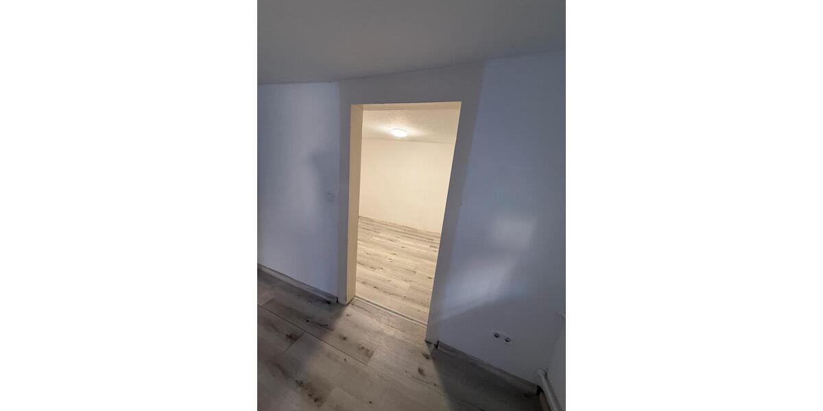 Etagenwohnung Reutlingen - 2 Zimmer, 84 m&sup2;, 600&euro; | Angebot:26024488