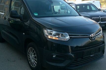 Toyota Proace City 100.000 km 12.590 &euro; Sindelfingen 71065