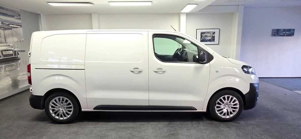 Opel Vivaro 180.000 km 11.900 &euro; Asperg/Ludwigsburg bei Stuttgart 71679
