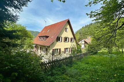 Haus Bad Liebenzell - 7 Zimmer, 212 m&sup2;, 1.500&euro; | Angebot:27104338