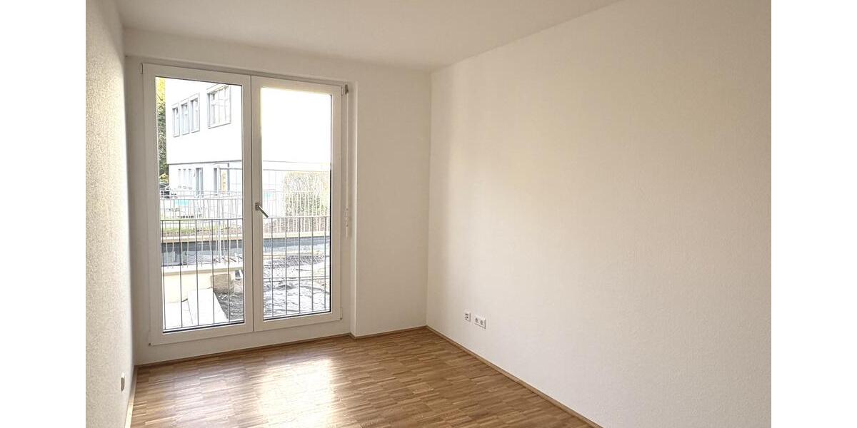 Erdgeschoßwohnung Leonberg - 4 Zimmer, 101 m&sup2;, 1.821&euro; | Angebot:23714104