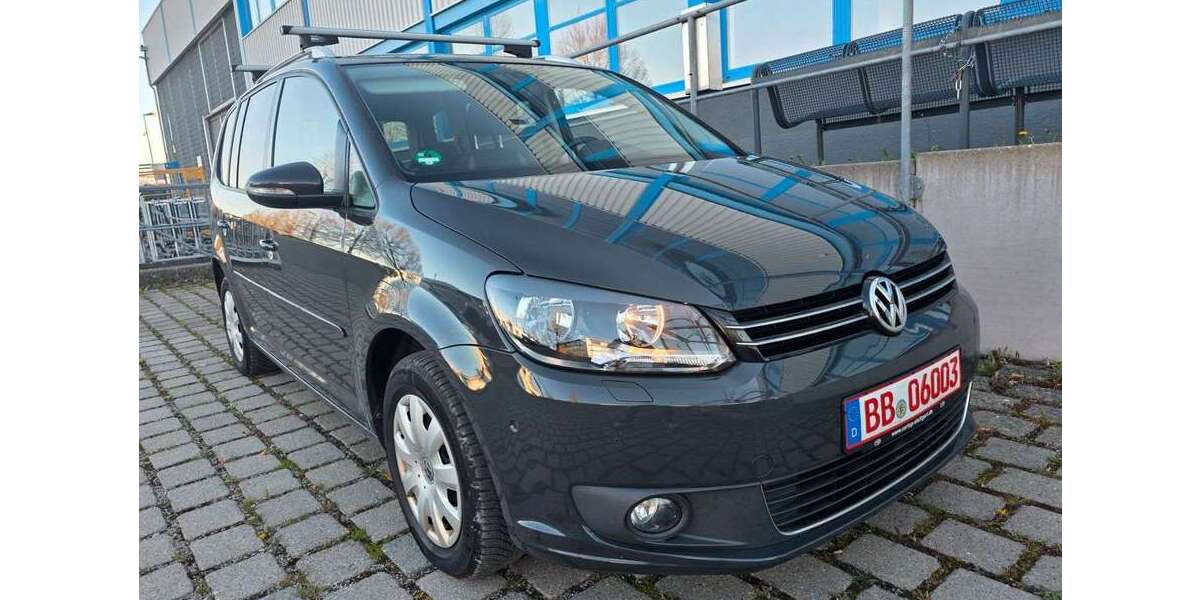 VW Touran 133.000 km 7.880 &euro; Holzgerlingen 71088