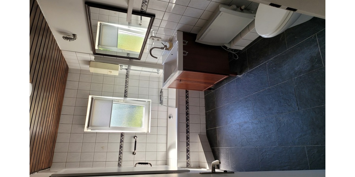 Kürzlich renovierte 80m² 3 Zimmer Wohnung zu verkaufen - 3- Sachsenheim | Angebot:27228968