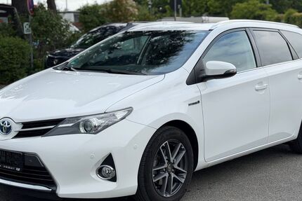 Toyota Auris 155.000 km 10.990 &euro; Möglingen 71696