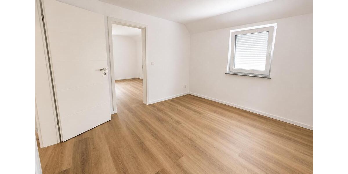 Einfamilienhaus Kirchentellinsfurt - 5 Zimmer, 130 m&sup2;, 2.200&euro; | Angebot:27617729