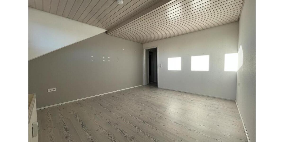Etagenwohnung Rottenburg am Neckar - 3 Zimmer, 70 m&sup2;, 820&euro; | Angebot:24831877