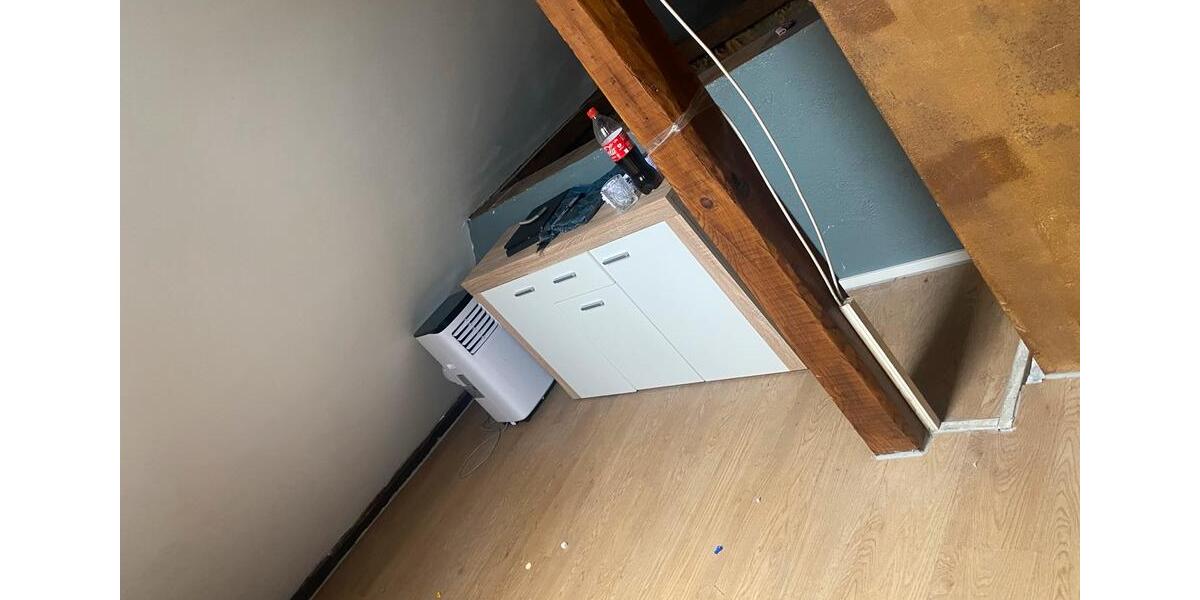 Einfamilienhaus Nürtingen - 225 Zimmer, 225 m&sup2;, 2.000&euro; | Angebot:26483462