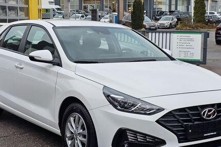 Hyundai i30 33.908 km 16.300 &euro; Leonberg 71229