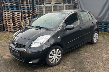 Toyota Yaris 135.000 km 1.900 € Reutlingen 72766
