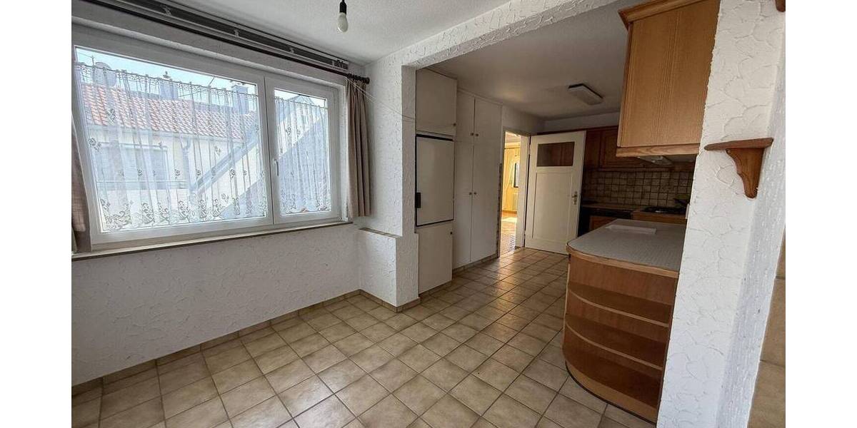 Mehrfamilienhaus, Wohnhaus Ostfildern Scharnhausen - 7 Zimmer, 210 m&sup2;, 699.000&euro; | Angebot:26029990