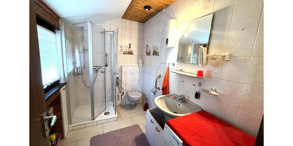 Doppelhaushälfte Bad Liebenzell - 3 Zimmer, 64 m&sup2;, 185.000&euro; | Angebot:26983986