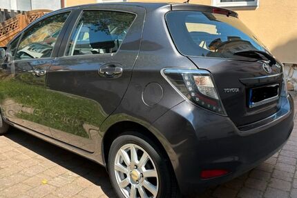 Toyota Yaris 116.037 km 7.500 &euro; Stuttgart 70329