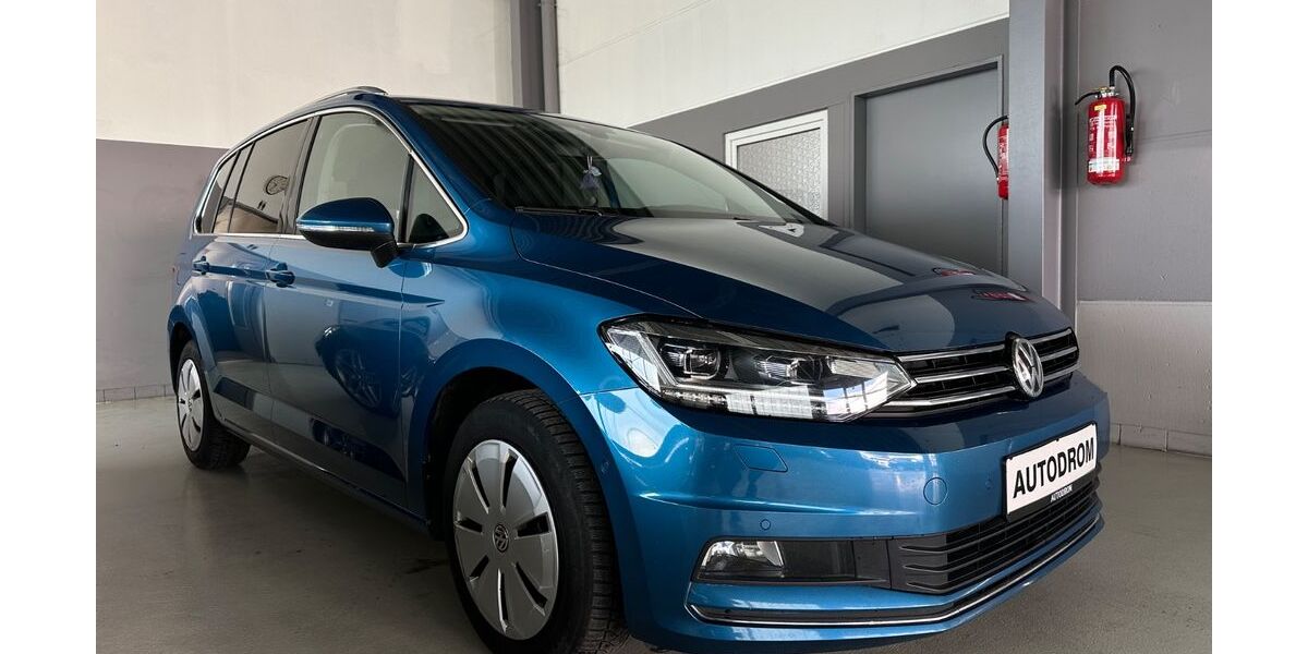 VW Touran 181.500 km 17.900 &euro; Neckartailfingen 72666