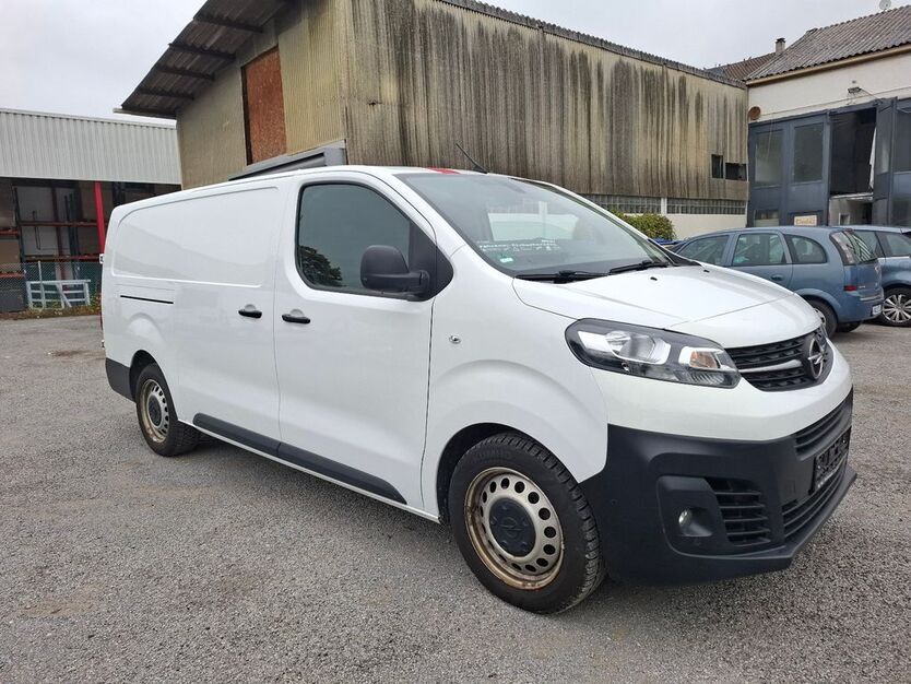 Opel Vivaro 124.000 km 17.800 € Kernen i. r 71394