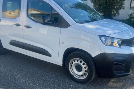 Peugeot Partner 42.684 km 15.669 &euro; Vaihingen/Enz 71665