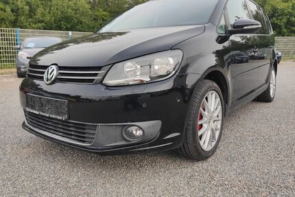 VW Touran 157.550 km 6.999 &euro; Reutlingen 72766