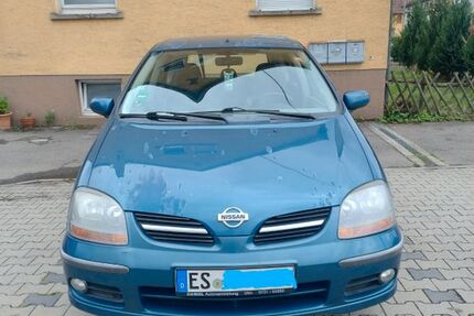 Nissan Almera Tino