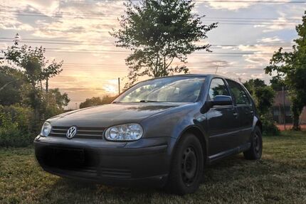 VW Golf 235.000 km 950 &euro; Ludwigsburg 71642