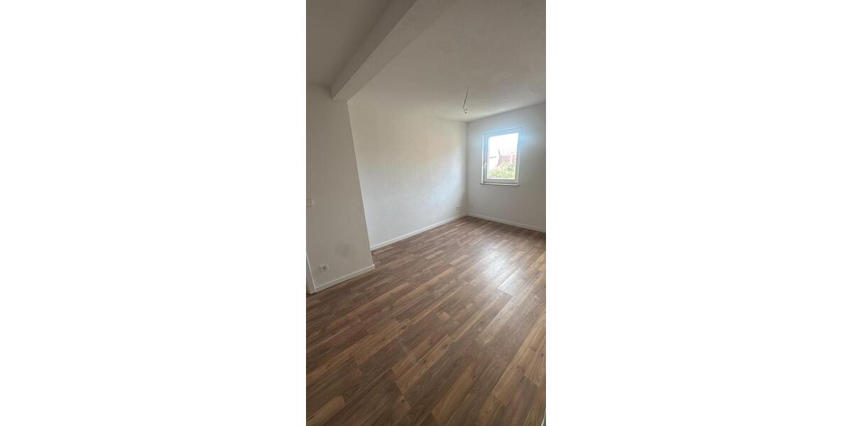 Maisonettenwohnung Mühlacker - 4.5 Zimmer, 100 m&sup2;, 1.250&euro; | Angebot:27625082