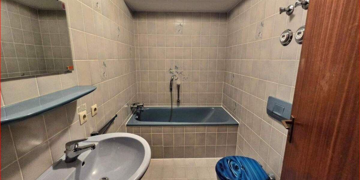 Etagenwohnung Pforzheim Südoststadt - 1 Zimmer, 85 m&sup2;, 850&euro; | Angebot:24543080