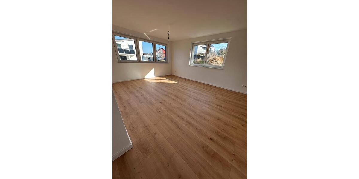 Erdgeschoßwohnung Rottenburg am Neckar - 3 Zimmer, 70 m&sup2;, 930&euro; | Angebot:25903846