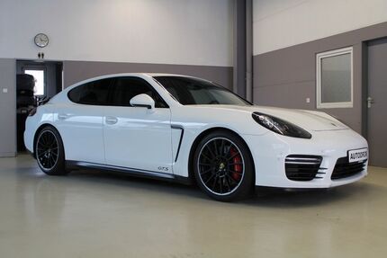 Porsche Panamera 215.000 km 29.900 &euro; Neckartailfingen 72666