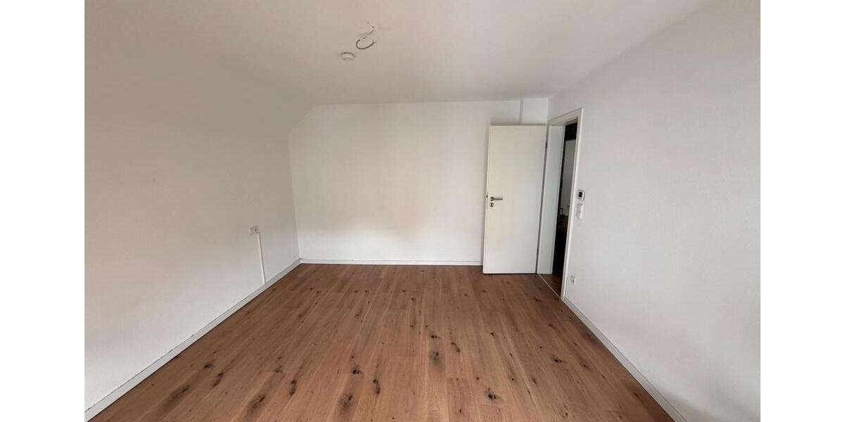 Etagenwohnung Stuttgart Zuffenhausen - 4 Zimmer, 86 m&sup2;, 1.400&euro; | Angebot:27591603