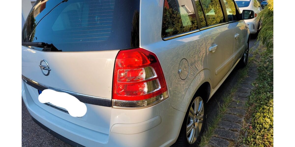 Opel Zafira 133.000 km 5.750 &euro; Leonberg 71229
