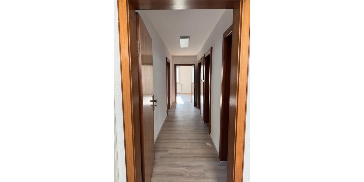 Etagenwohnung Stuttgart Zuffenhausen - 4 Zimmer, 85 m&sup2;, 1.600&euro; | Angebot:26648300