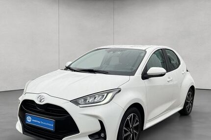 Toyota Yaris 43.137 km 15.990 € Reutlingen 72766