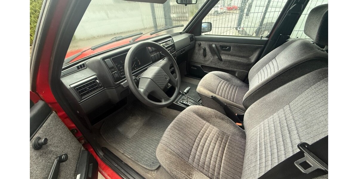 VW Golf II 134.572 km 2.900 &euro; Böblingen 71032