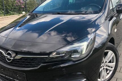 Opel Astra 161.000 km 9.980 € Holzgerlingen 71088