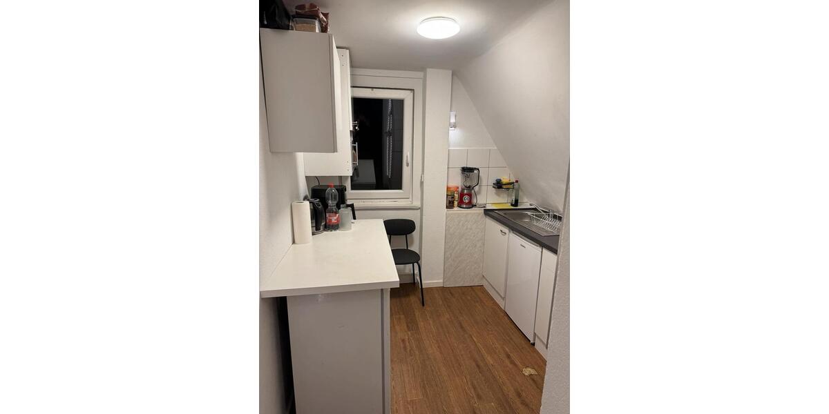 Dachgeschoßwohnung Stuttgart Luginsland - 3 Zimmer, 45 m&sup2;, 179.000&euro; | Angebot:26145432
