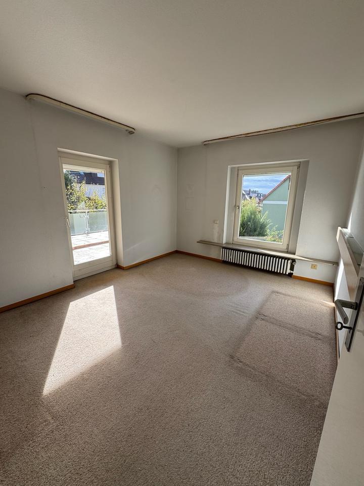 Ohne Makler! Gepflegte DHH mit ELW, großem Hobbyr. + Einzelgarage zimmer