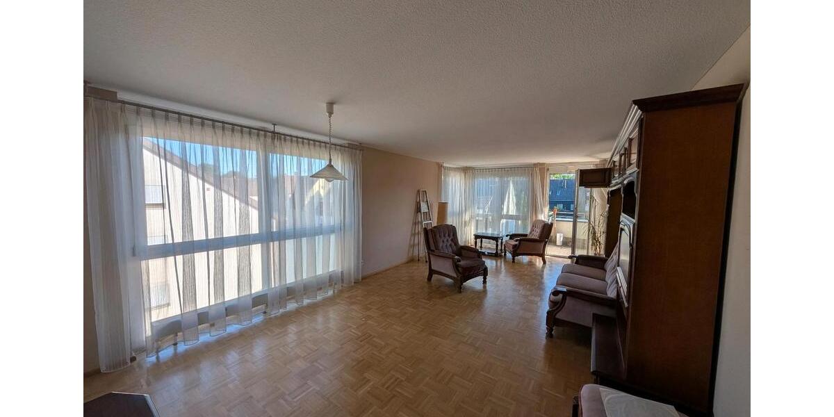 Dachgeschoßwohnung Nürtingen - 4 Zimmer, 107 m&sup2;, 495.000&euro; | Angebot:26794944