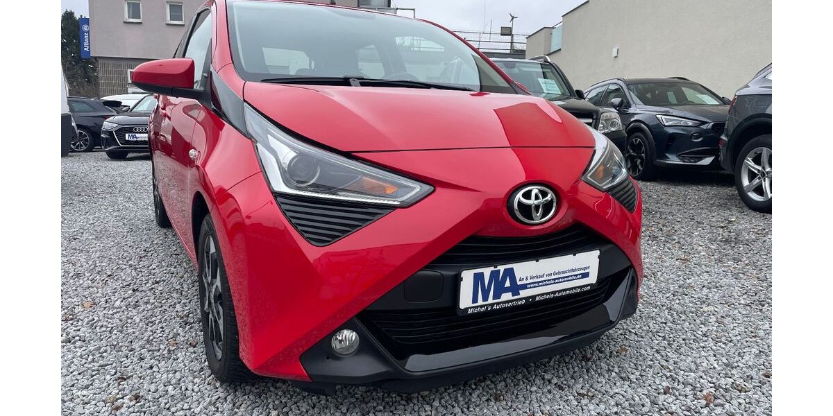 Toyota Aygo (X) 61.270 km 12.200 &euro; Markgroningen 71706