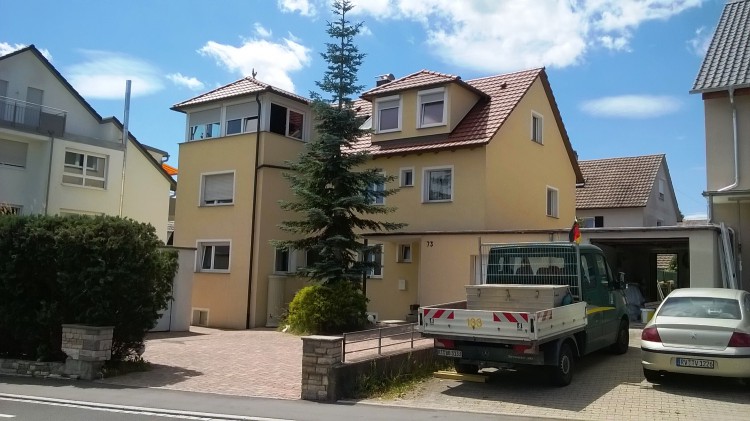 Hochwertige 2½-Zi. DG-Wohnung mit Westbalkon, EBK & Stellplatz - modernes Wohnen in gepflegter Hausgemeinschaft - Dachgeschoßwohnung Schönaich | Angebot:26945980
