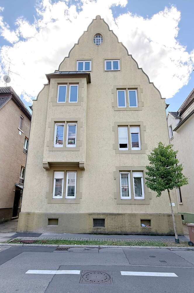Haus zum Kaufen in Esslingen am Neckar 890.000 € 285 m²