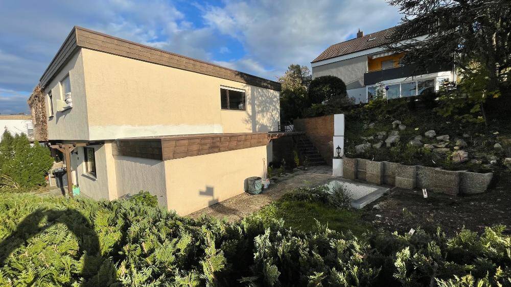 Mehrfamilienhaus, Wohnhaus Weil der Stadt - 6 Zimmer, 132 m&sup2;, 2.300&euro; | Angebot:23958811