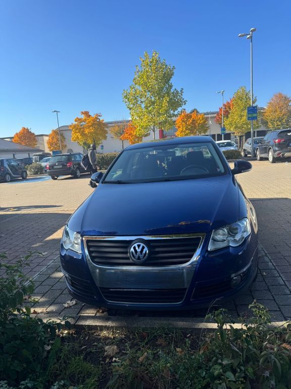 VW Passat 143.000 km 4.795 € Böblingen 71034