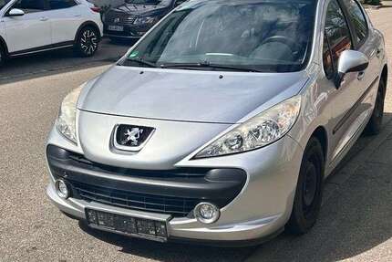 Peugeot 207 81.500 km 2.890 &euro; Leonberg 71229