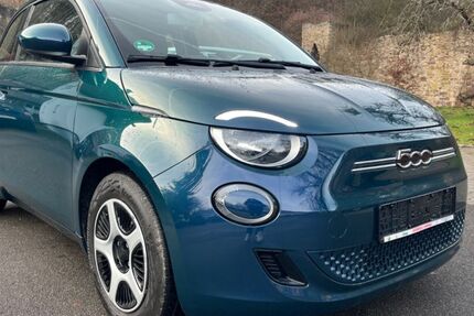 Fiat 500e 14.000 km 11.999 &euro; Tübingen 72074