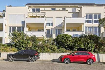 Seltene Gelegenheit! - Seniorenfreundliche 4-Zimmer-Wohnung mit 2 Balkonen, TG-Stellplatz, Aufzug! 4 zimmer